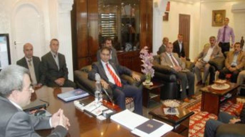 Şırnaklılar, Mardin Emniyet M&uuml;d&uuml;r&uuml; Kara'yı ziyaret etti