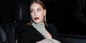 Hazal Kaya&rsquo;nın acı g&uuml;n&uuml;! 12 yıllık dostuna veda etti