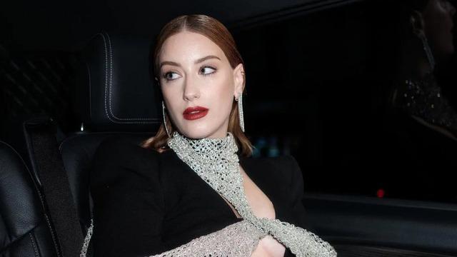 Hazal Kaya’nın acı günü! 12 yıllık dostuna veda etti
