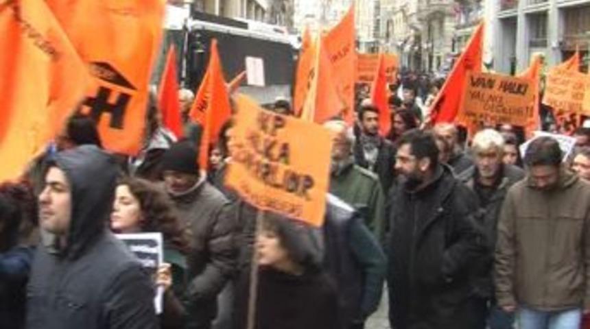 Halkevleri'nden h&uuml;k&uuml;mete deprem protestosu