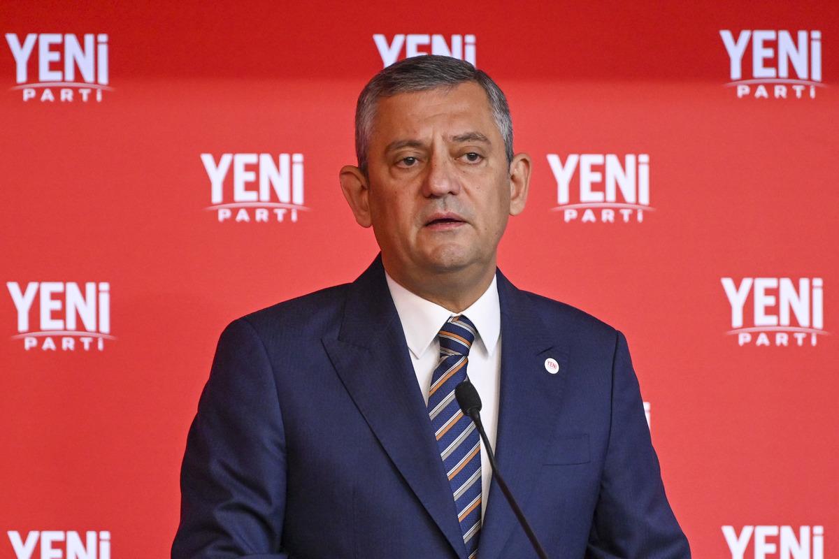&Ouml;zg&uuml;r &Ouml;zel den, Cemil Tugay paylaşımı: "Ka&ccedil;an ka&ccedil;sın, giden gitsin" 1