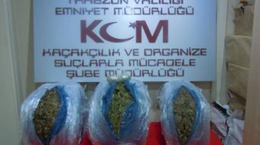 Yolcu valizinde 16 kilo esrar maddesi ele geçirildi