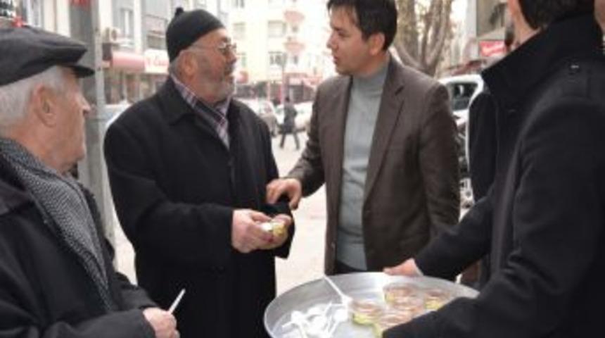 &Ccedil;ESİAD'dan aşure ikramı