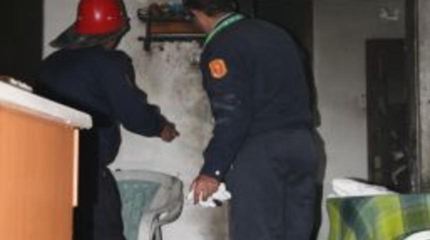 Fethiye&rsquo;de yanan yağ tavası yangına neden oldu