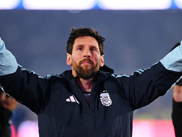 Bir devir sona erdi! Lionel Messi, g&ouml;zyaşlarıyla milli takıma veda etti
