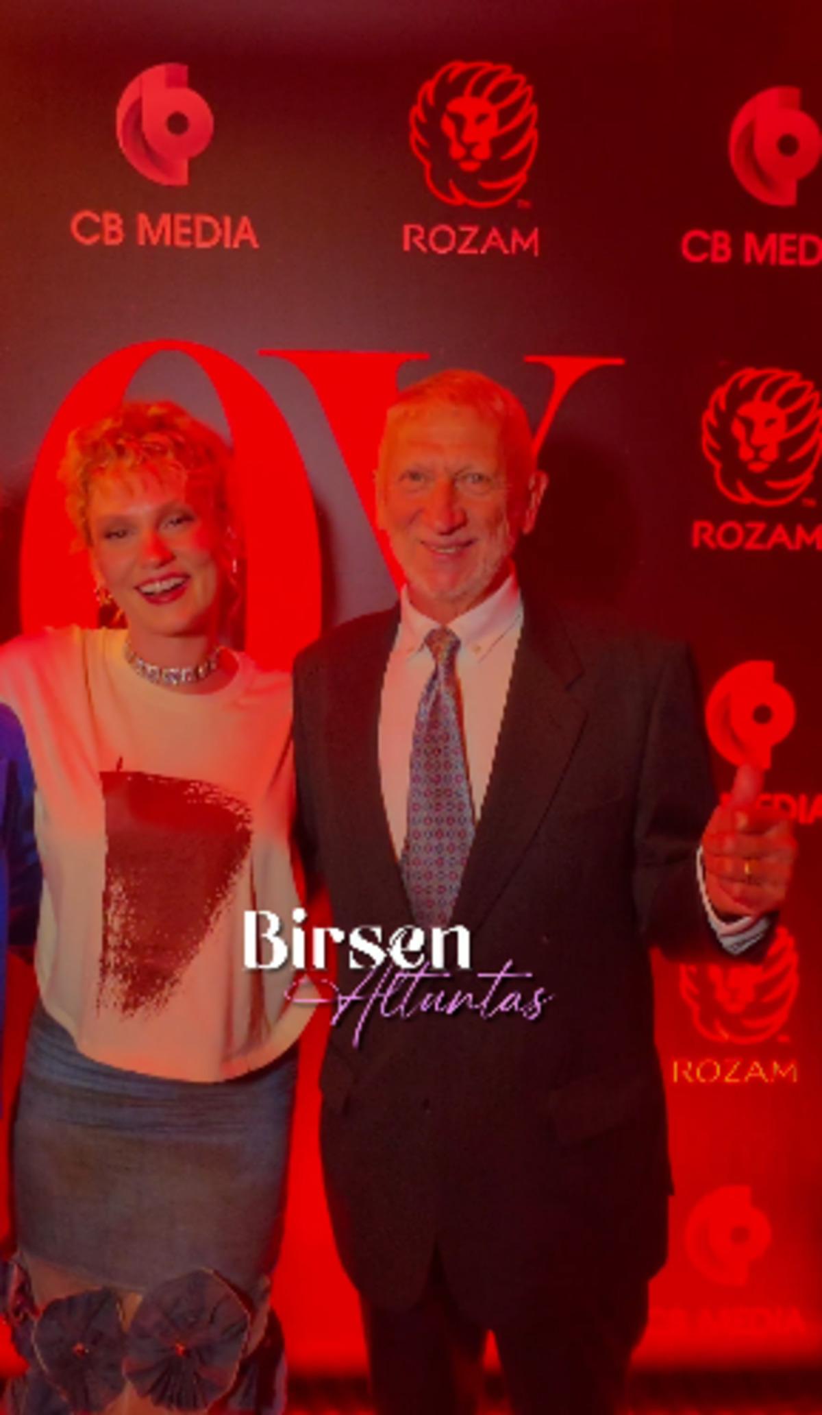 Farah Zeynep Abdullah galaya anne ve babasıyla katıldı! Görenler aynı şeyi söyledi: Babasının kopyası 2
