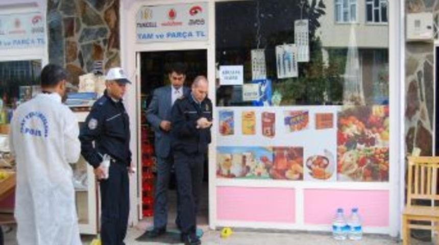 Lise &ouml;ğrencisi, &uuml;vey annesini &ouml;ld&uuml;rd&uuml;