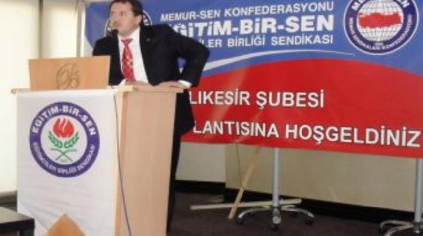 'Krizdeki Yunanistan'da bile &ouml;ğretmen maaşı bizdekinden iki kat fazla'