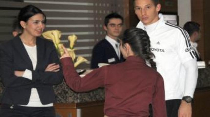 Beşiktaş, Manisa'ya geldi