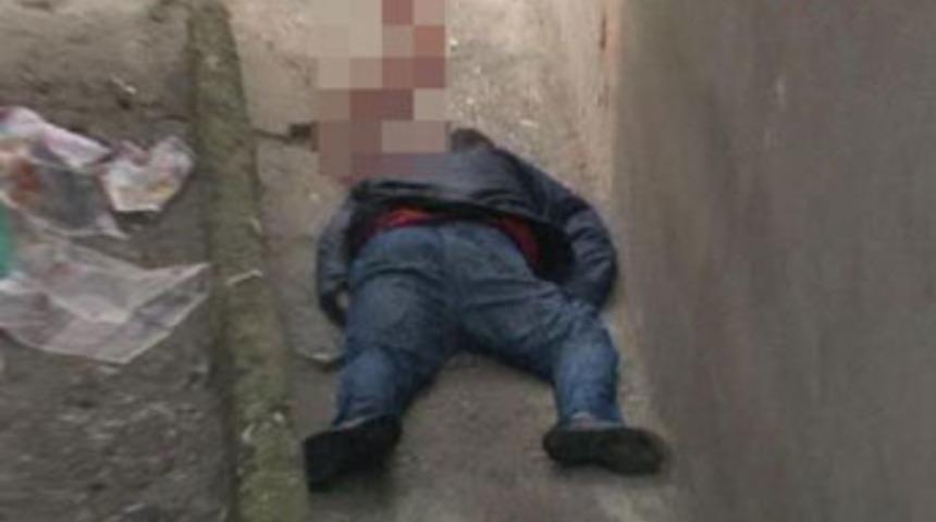 Sokak ortasındakurşunlanarak can verdi