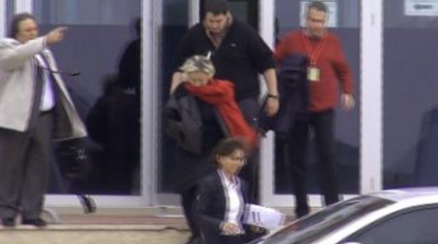 Kozinoğlu'nun eşi ve oğlu, koğuş arkadaşlarıyla g&ouml;r&uuml;şme i&ccedil;in Silivri'ye geldi