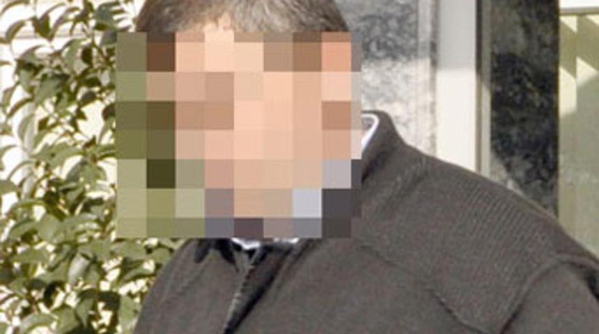 Otostop yapan kıza tecav&uuml;z etti