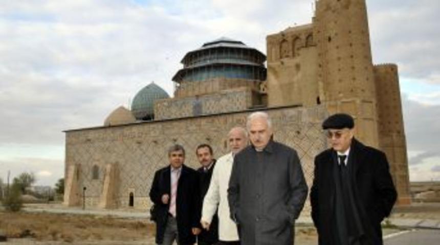 Atat&uuml;rk &Uuml;niversitesi, Kazakistan &uuml;niversiteleriyle bağlarını g&uuml;&ccedil;lendiriyor