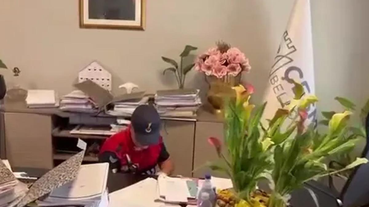 &Ccedil;eşme Belediyesi ne operasyonda yeni gelişme! R&uuml;şvet pazarlığı anı ortaya &ccedil;ıktı 1