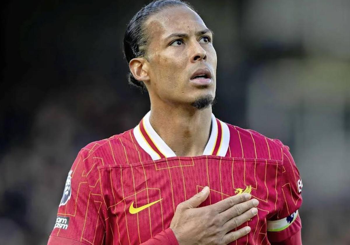 Galatasaray ın savunma ameliyatı: Neşter Van Dijk te! 1