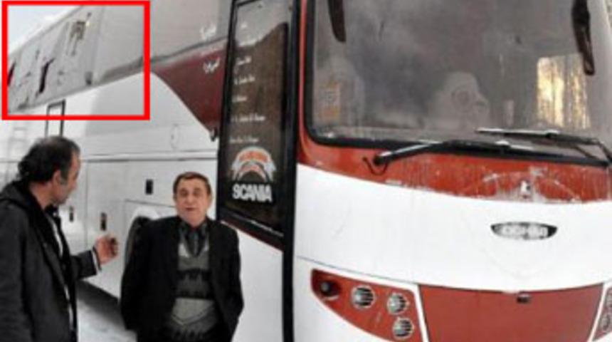 İ&ccedil;inde 40 yolcunun olduğu otob&uuml;s&uuml; taradılar