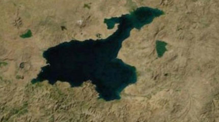 Depremde Van G&ouml;l&uuml; 4 santim y&uuml;kseldi