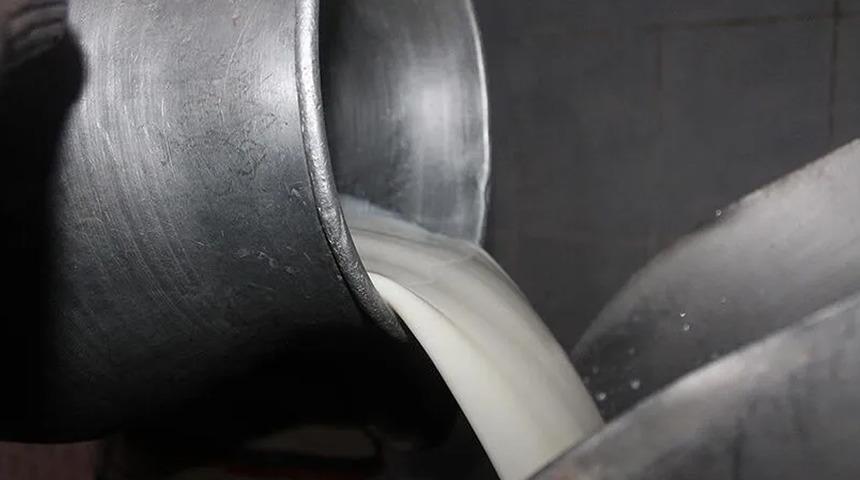 &Ccedil;iğ s&uuml;t&uuml;n &uuml;retim maliyeti y&uuml;kseldi! Sebebi...