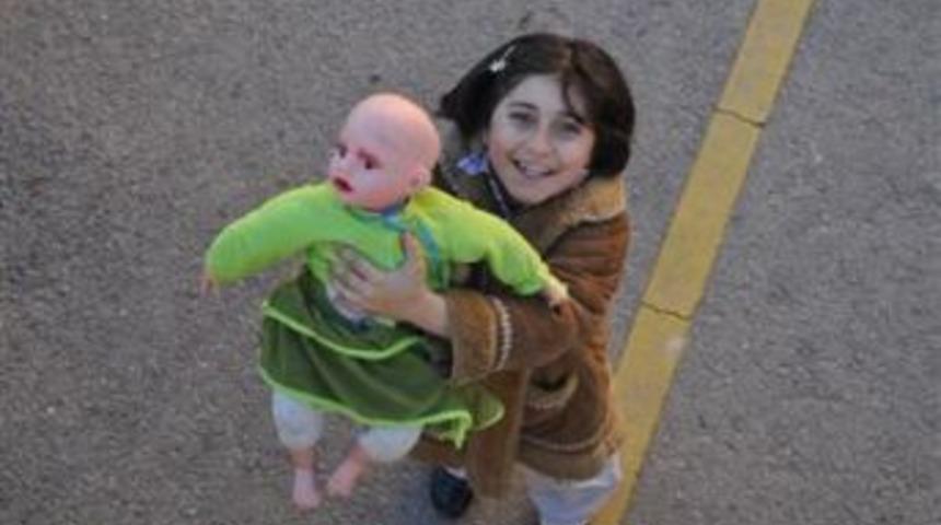 &Ouml;zel baharlı &ouml;ğrencilerinden Erciş'e yardım