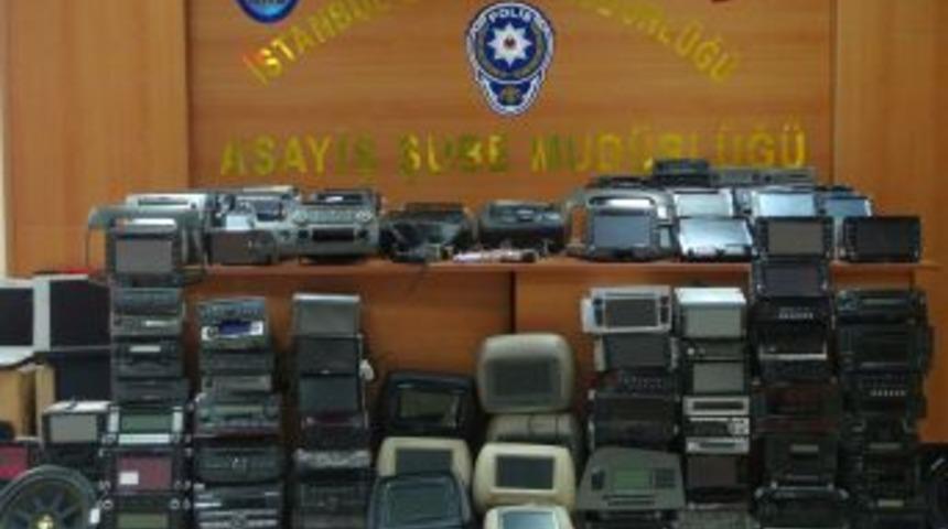 Navigasyon hırsızları g&uuml;venlik kamerasında