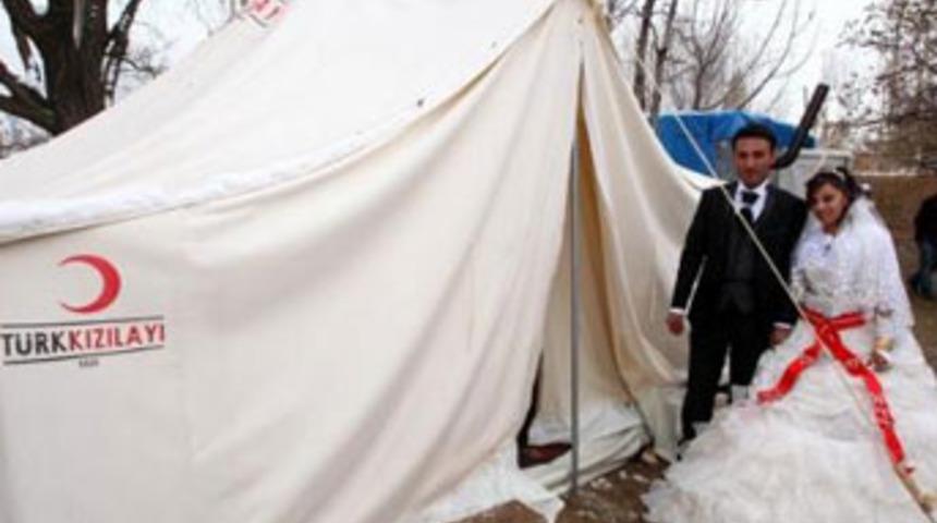 Depremin g&ouml;lgesinde d&uuml;ğ&uuml;n!