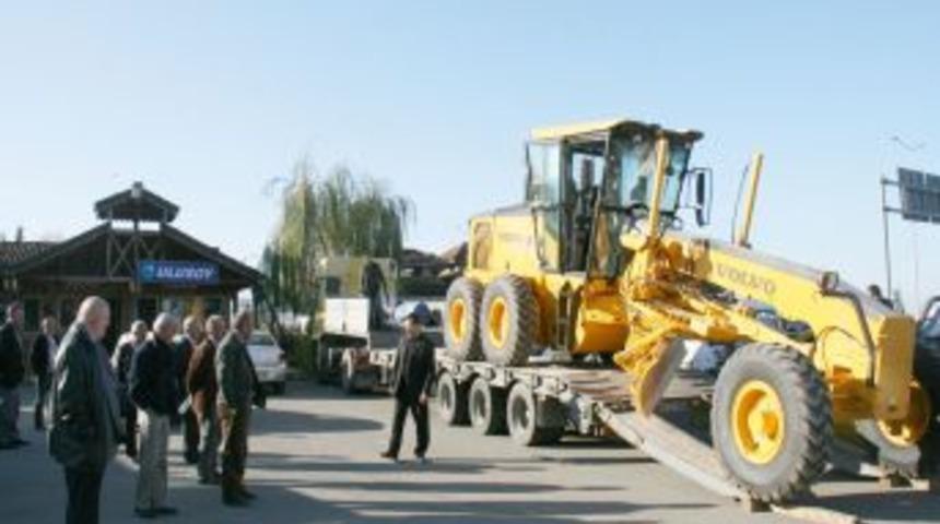 Vakfıkebir Belediyesi yeni greyder aldı