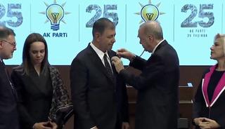AK Parti'ye katılan Cemil Tugay'dan ilk mesaj: "AK Parti kimsesizlerin kimsesidir"