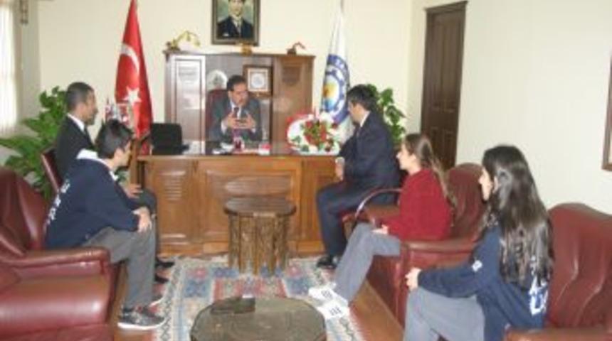 Zenbilci: T&uuml;rk&ccedil;e&rsquo;nin kullanımı i&ccedil;in verilen m&uuml;cadeleyi destekliyorum