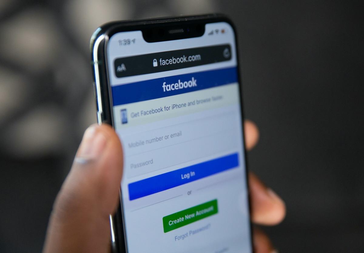 Yeni dönem başladı: Facebook açılır açılmaz Reels gösterecek 2