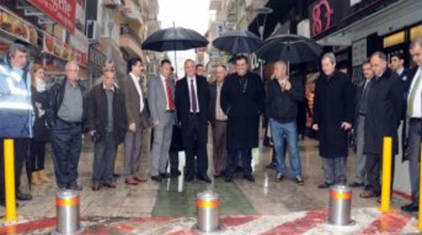 Sevgi yollarının giriş &ccedil;ıkış noktalarına hidrolik bariyer koyuldu