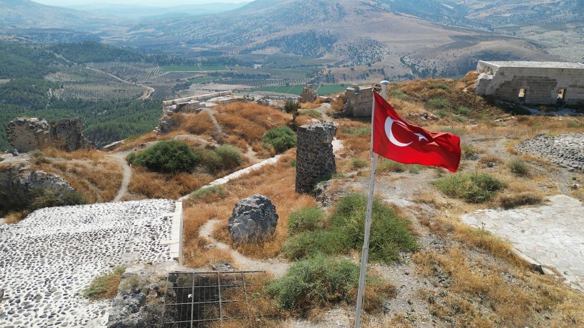 255 basamağı çıkan zirveye ulaşıyor! Türkiye deki bu tarihi yapıyı çok az kişi biliyor 2