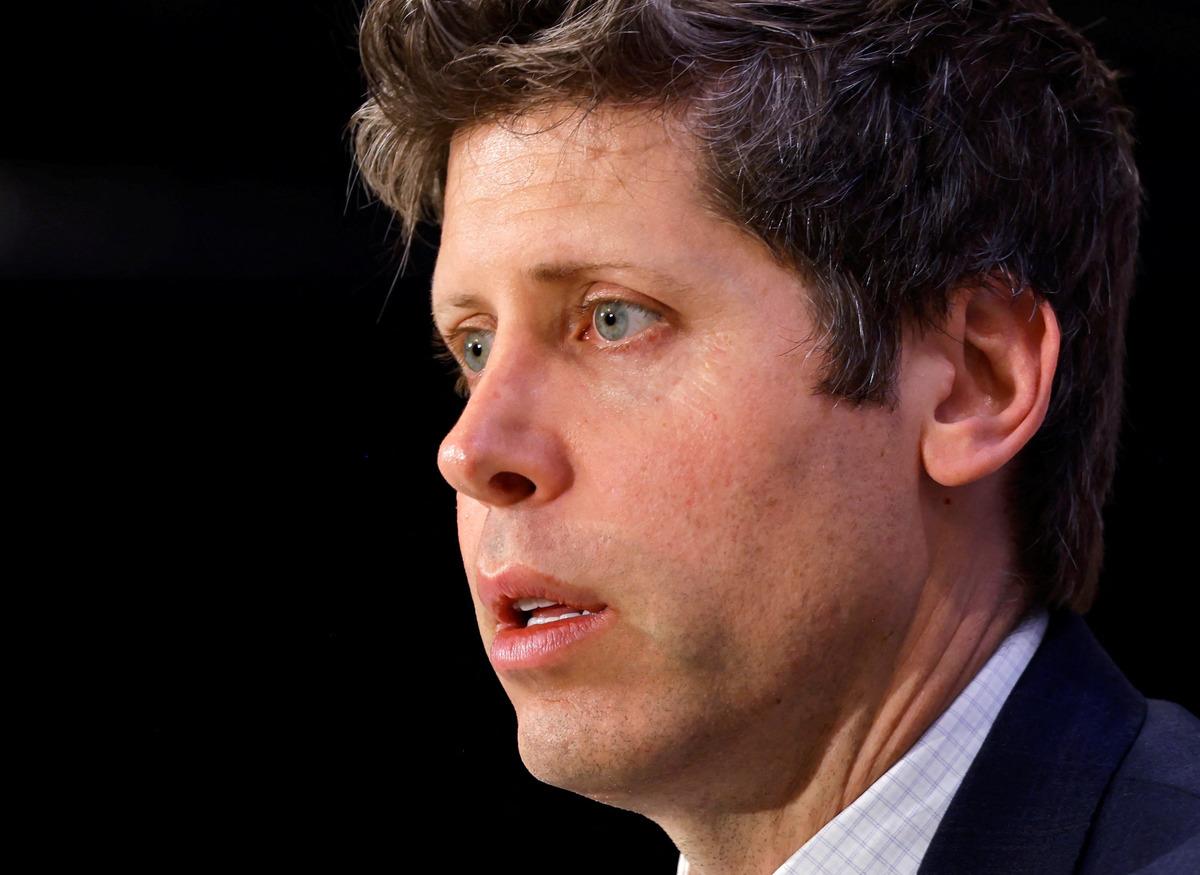 OpenAI insansı robot geliştiriyor: Sam Altman 2027 yi işaret etti 2