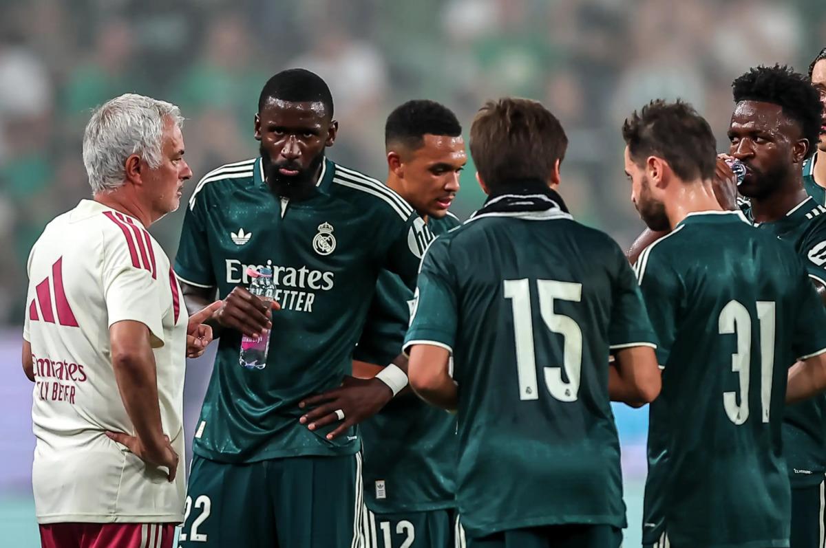 Real Madrid de yıldız bulmacası! Mourinho nun El Clasico sınavı 1