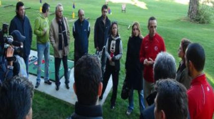 Spencer Henderson: Golf zengin sporu değildir