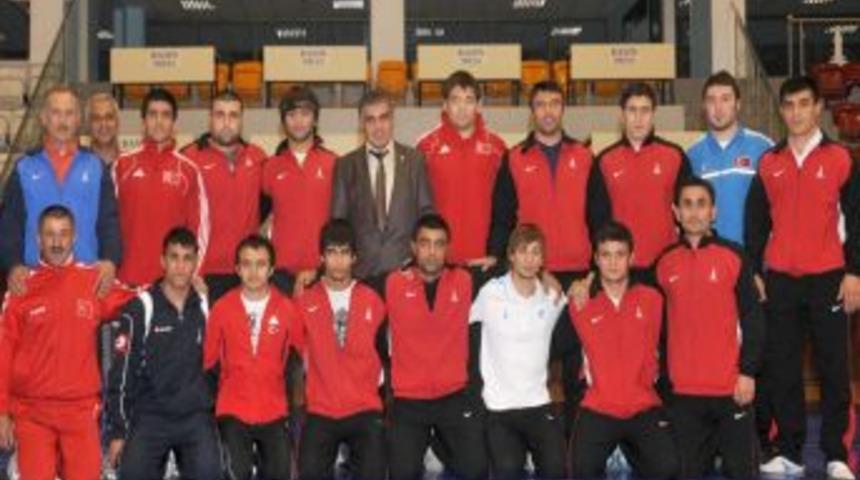 İzmir Büyükşehir Belediyesi, güreşte Türkiye 3.'sü oldu