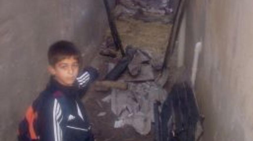 Isınmak isteyen iki &ccedil;ocuk yanarak can verdi