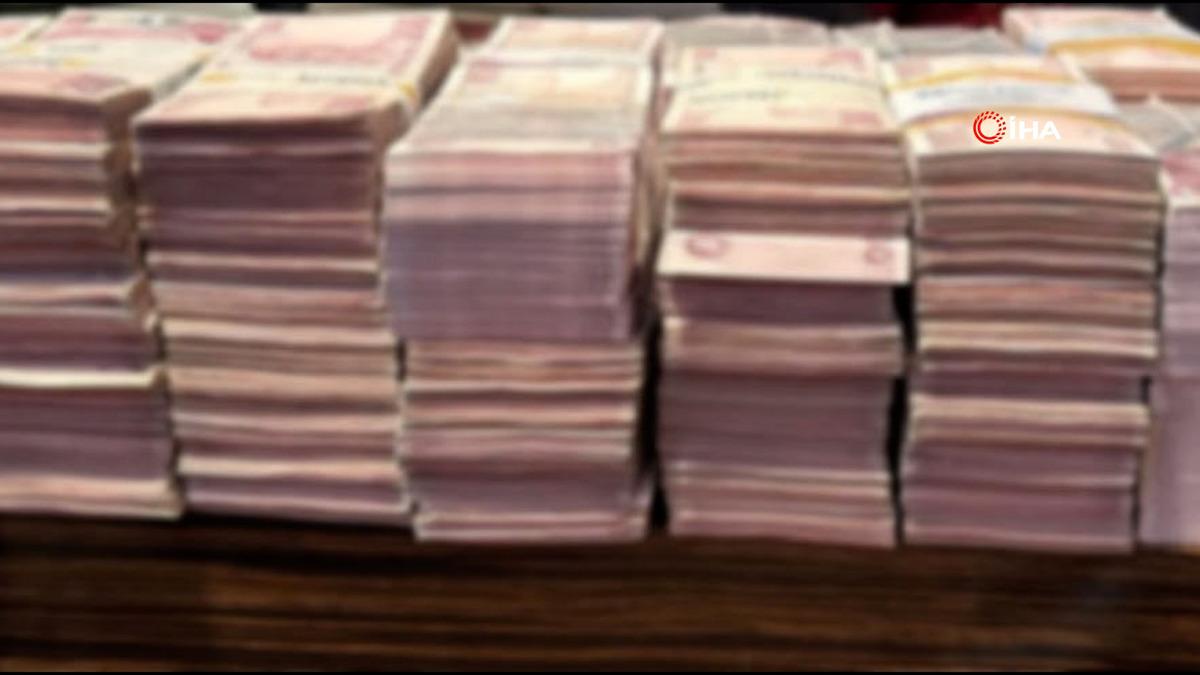Belediye başkan yardımcısının evinden servet çıktı: Balya balya TL, dolar, euro, altın 6