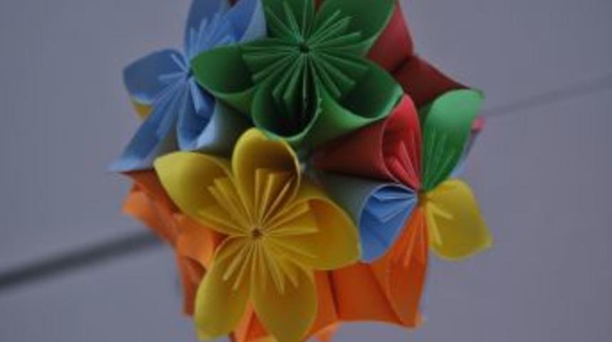 Origami yarışması renkli g&ouml;r&uuml;nt&uuml;lere sahne oldu