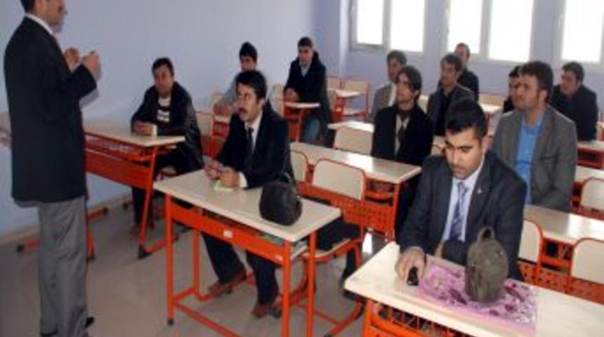 Kızıltepe'de 45 gen&ccedil; meslek sahibi oluyor