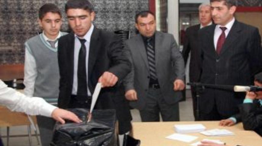 Malatya'da İl &Ouml;ğrenci Meclisi &uuml;yeleri se&ccedil;imle g&ouml;reve geldi