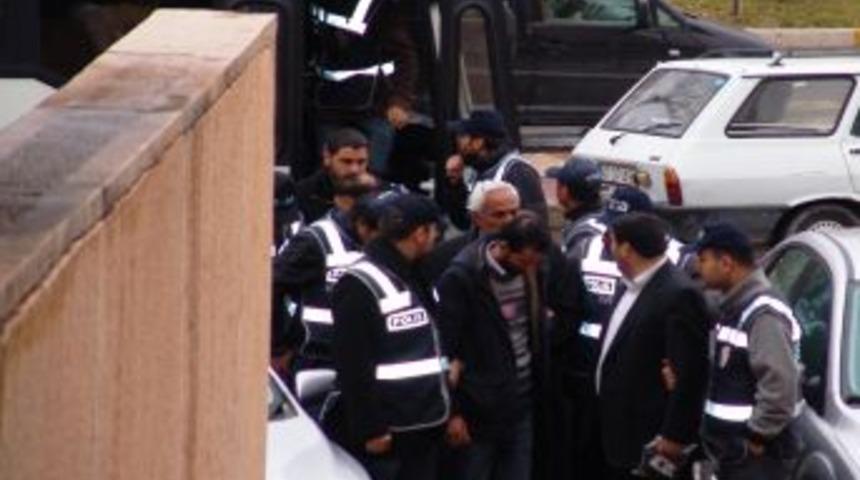 İhaleye fesat karıştırmakla su&ccedil;lanan 18 kişi mahkemede