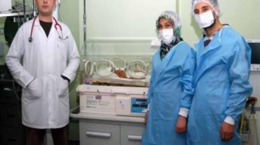 Arife Nazlı bebek hayata tutundu