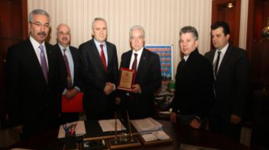 Aldırmaz: Adana'nın geleceği i&ccedil;in &uuml;retilen her projeyi destekliyoruz