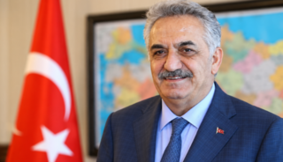  A Haber programcısı Cemil Barlas: "Erdoğan'ı azıcık seviyorsan t&uuml;m g&ouml;revlerini bırak uzaklaş"