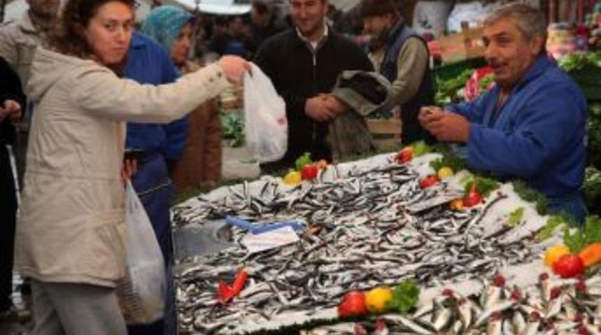 Balık tezg&acirc;hları modernize oldu