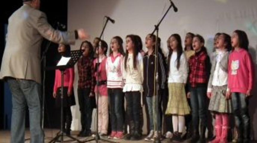 DEĞİDER 200 &ccedil;ocuğu sokaktan kurtardı