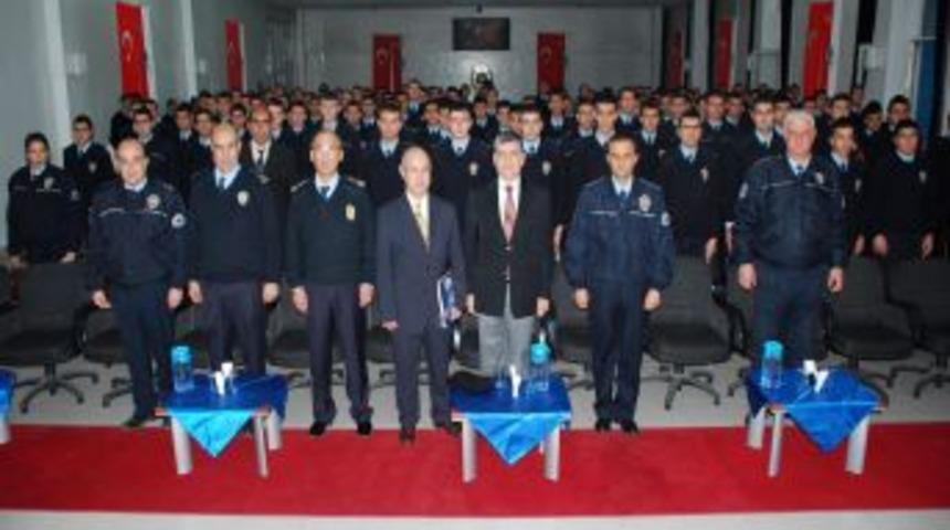 "Polis ve medya kamu hizmeti veriyor"