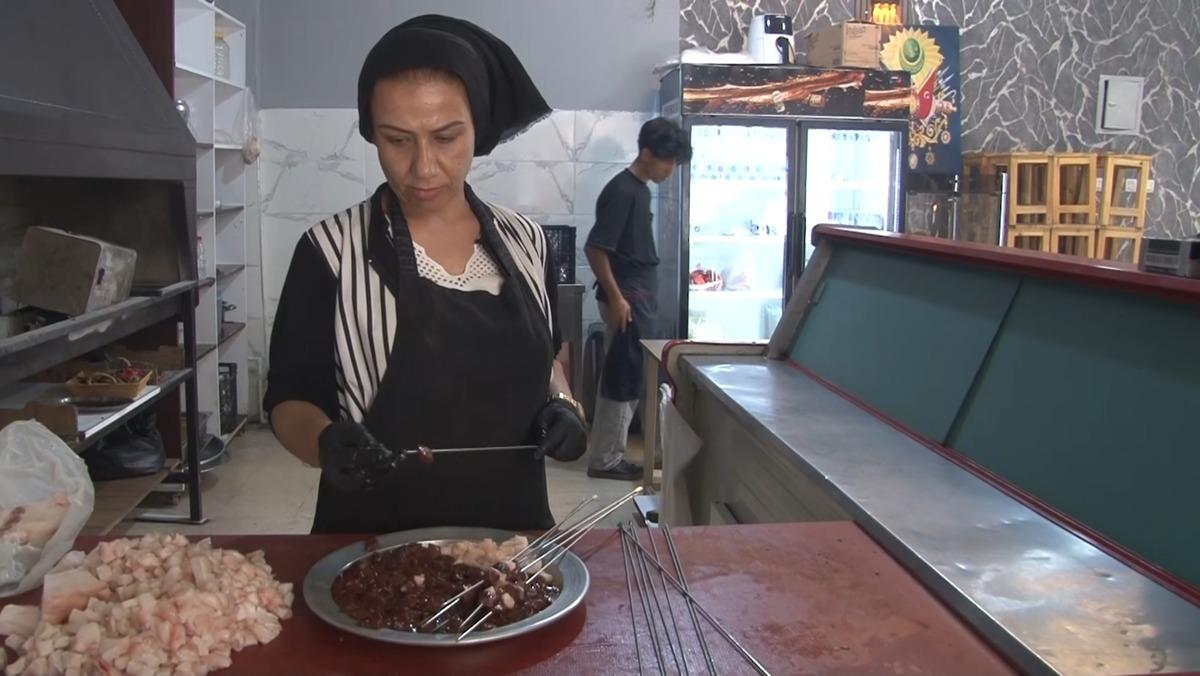 Ciğer kebabında ezber bozdular! Kadın ustaları görenler şaşkınlığını gizleyemiyor 1