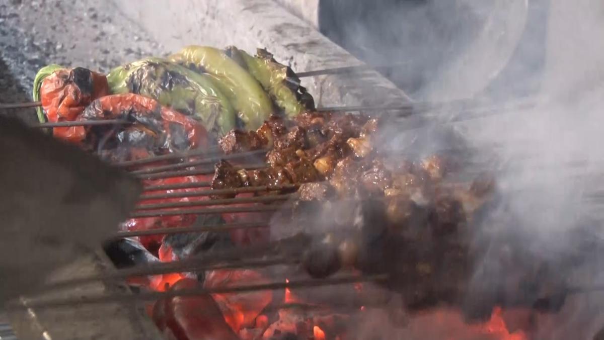 Ciğer kebabında ezber bozdular! Kadın ustaları görenler şaşkınlığını gizleyemiyor 2