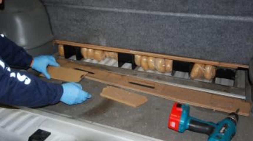 Zulalı araca eroin operasyonu